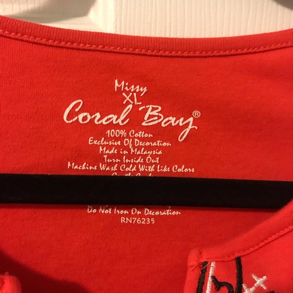 T-shirt - Picture 2 of 3